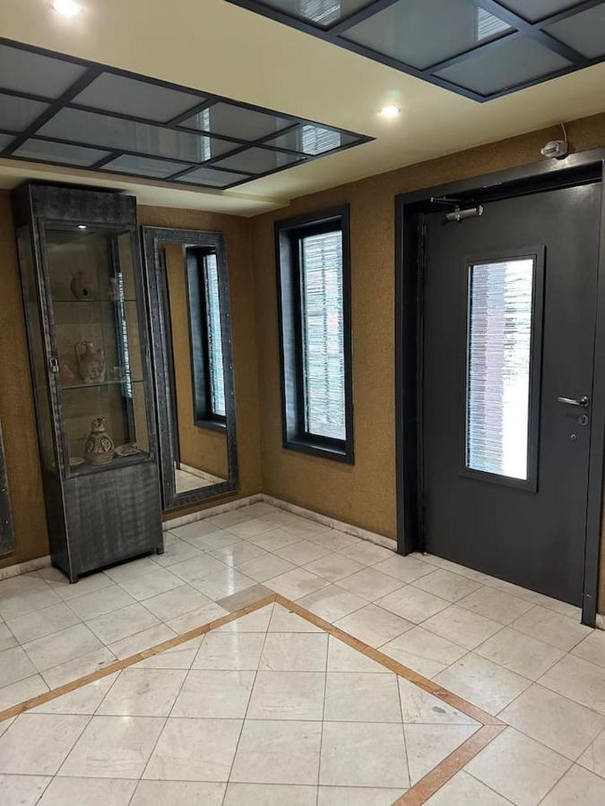 Central Appartment 2 With Parking Лариса Екстериор снимка