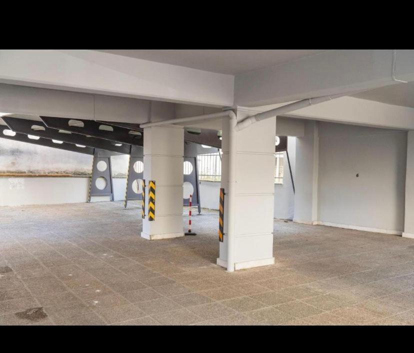 Central Appartment 2 With Parking Лариса Екстериор снимка